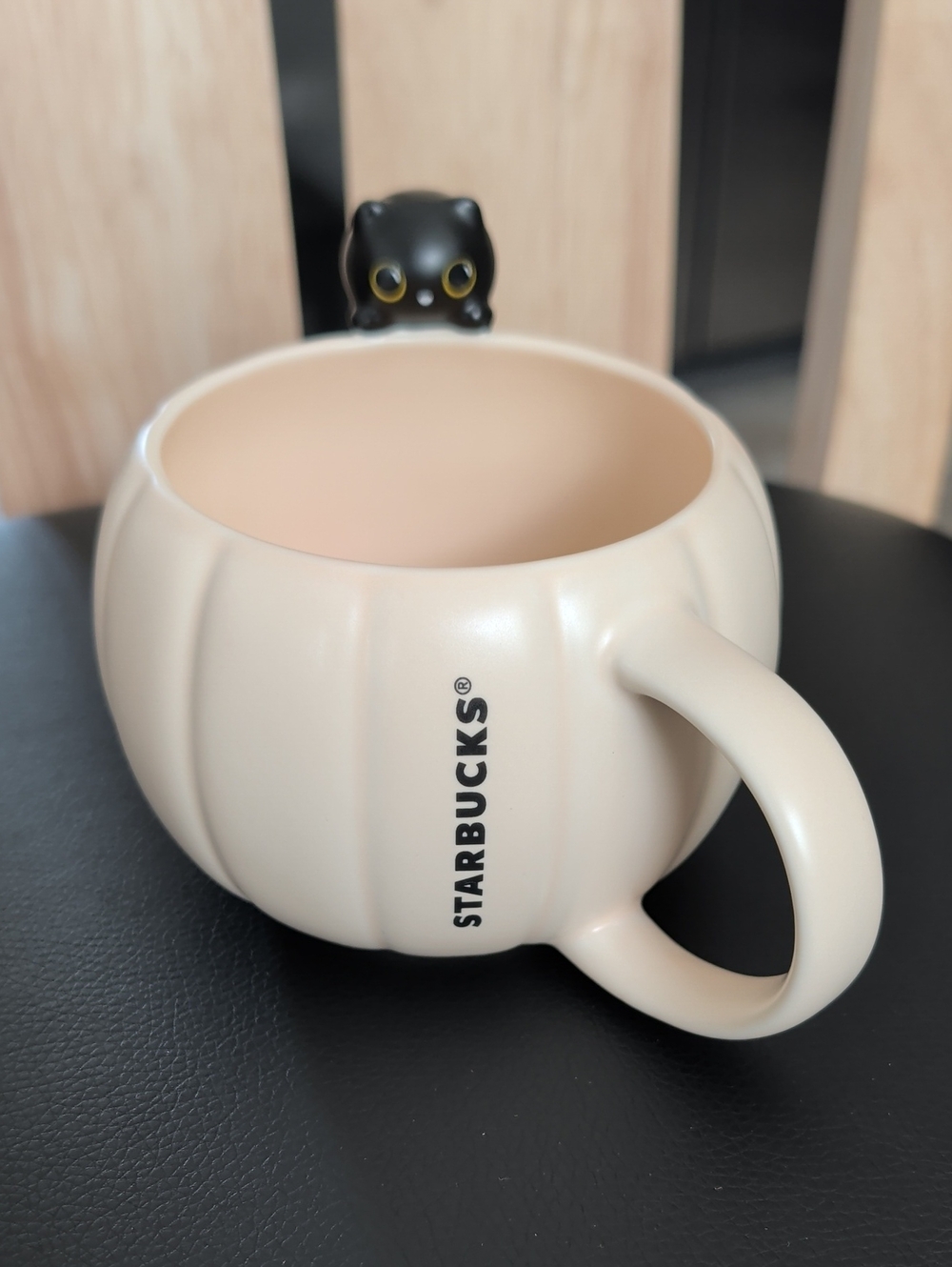 Starbucks 2026 Halloween Pumpkin Cat Ceramic Mug NWT